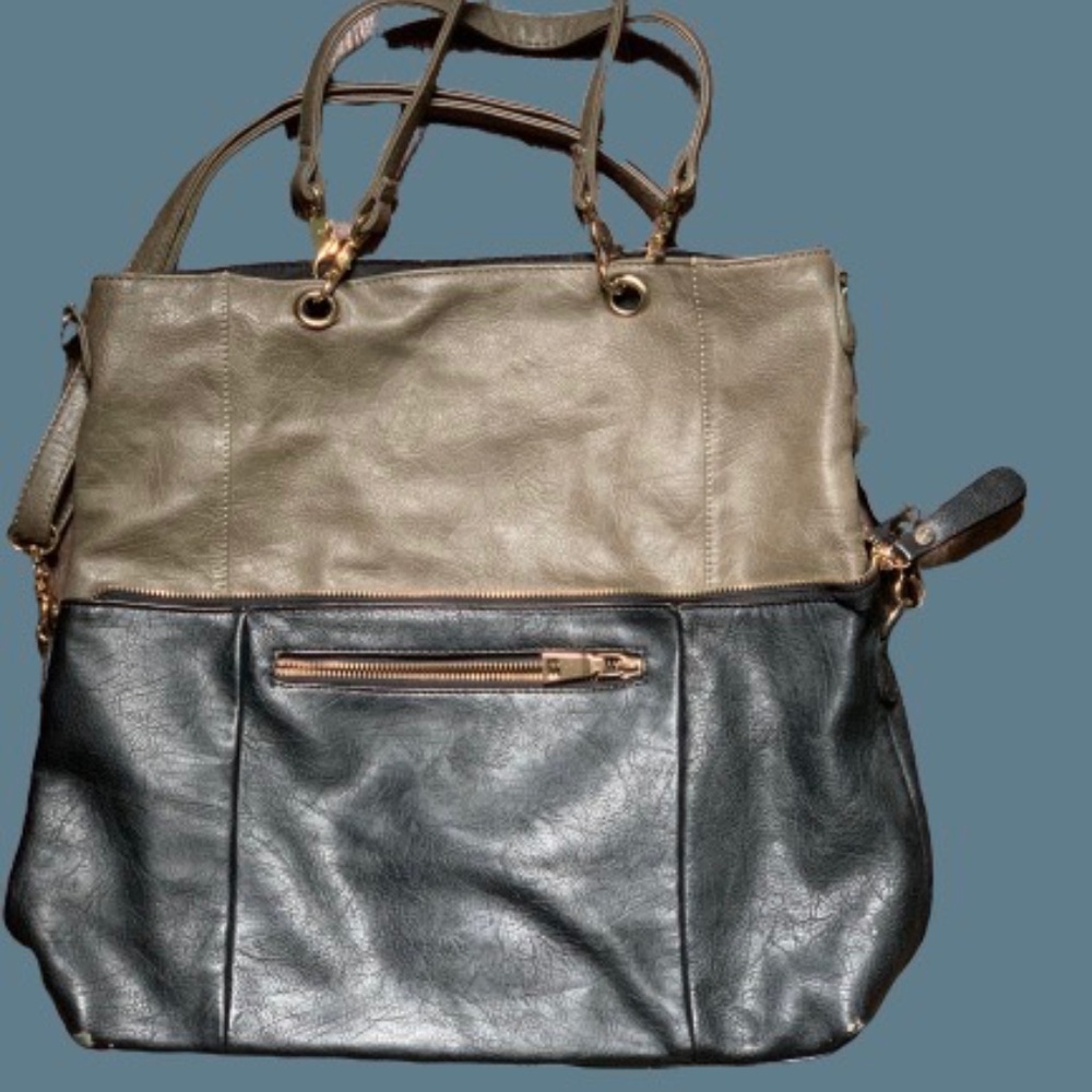 Vegan leather Versatile Shoulder/ Crossbody